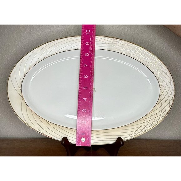 Mary Kay - 50th Golden Anniversary Bumblebee Serving Platter ~ 14.5" (2013) - Picture 8 of 8